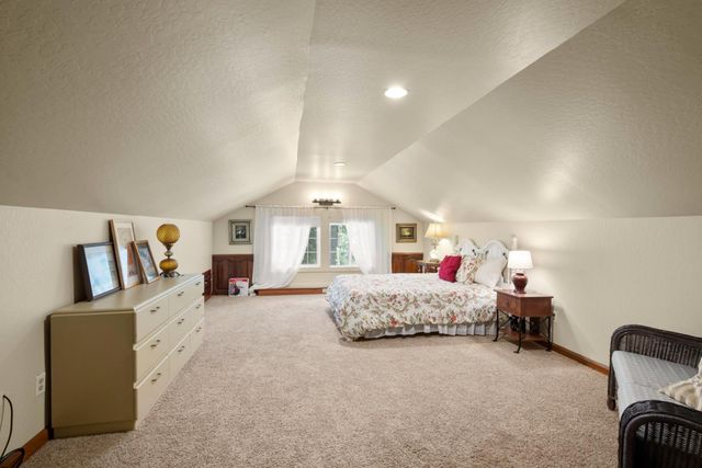 238 Cedar Dr, Hathaway Pines, CA 95233
