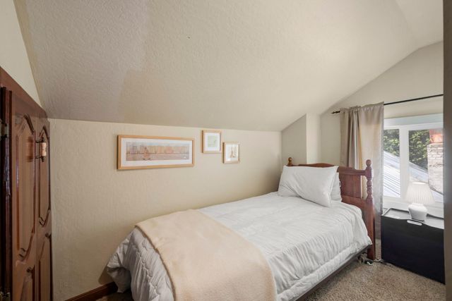 238 Cedar Dr, Hathaway Pines, CA 95233