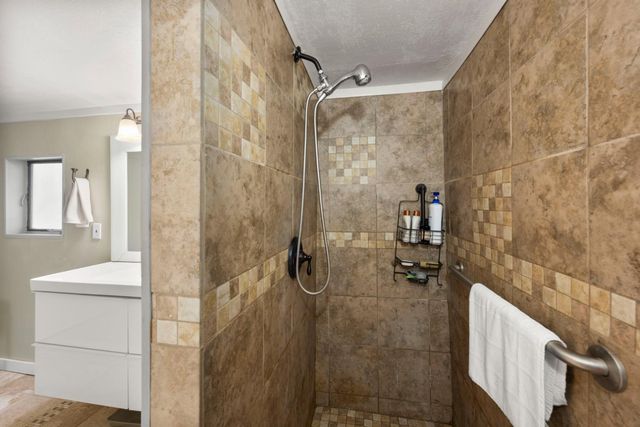 238 Cedar Dr, Hathaway Pines, CA 95233