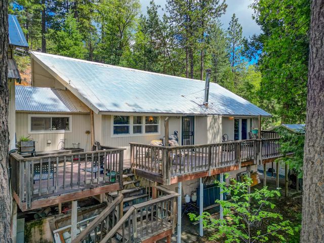 238 Cedar Dr, Hathaway Pines, CA 95233