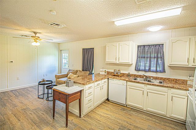 277 Lucy, Livingston, TX 77351