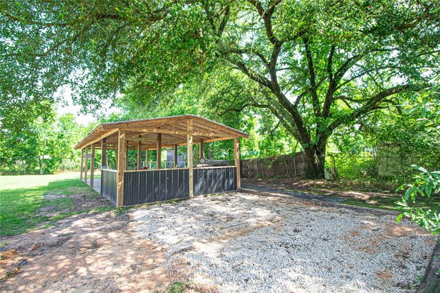 277 Lucy, Livingston, TX 77351