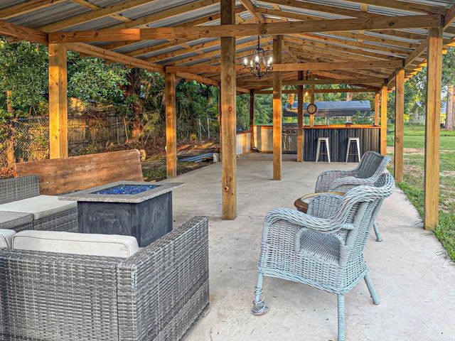 277 Lucy, Livingston, TX 77351