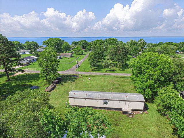 277 Lucy, Livingston, TX 77351