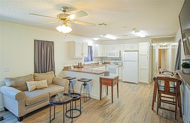 277 Lucy, Livingston, TX 77351