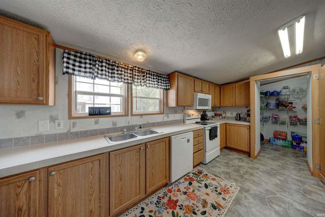 4984 E 200 N, Princeton, IN 47670