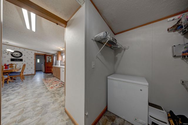 4984 E 200 N, Princeton, IN 47670