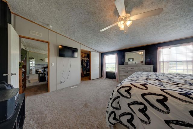 4984 E 200 N, Princeton, IN 47670