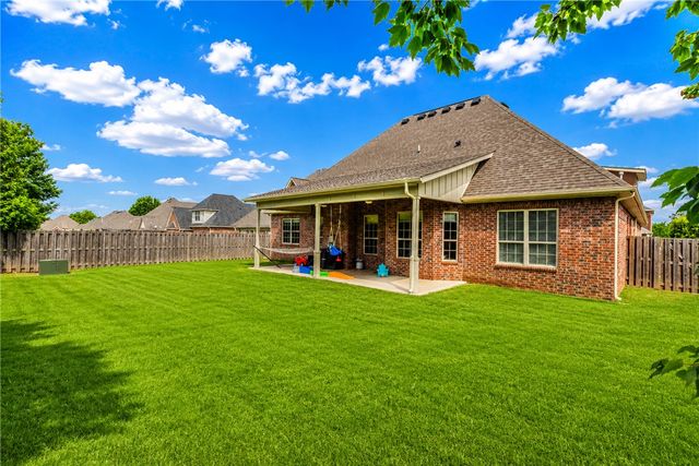 6604 Inverness Drive, Rogers, AR 72758