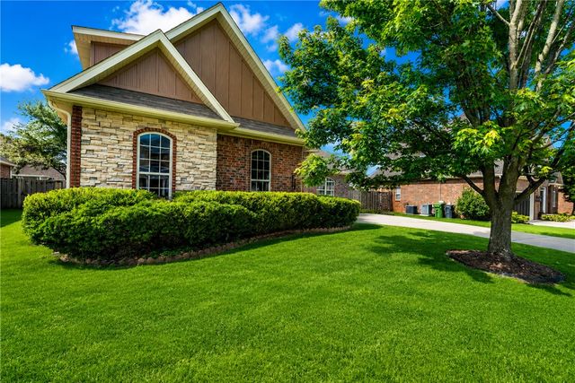 6604 Inverness Drive, Rogers, AR 72758