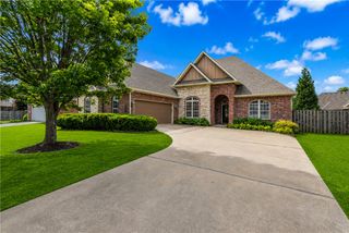 6604 Inverness Drive, Rogers, AR 72758