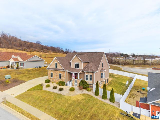 89 HULL HILLS LN, Staunton, VA 24401