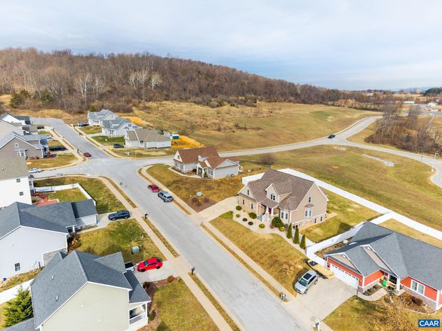 89 HULL HILLS LN, Staunton, VA 24401