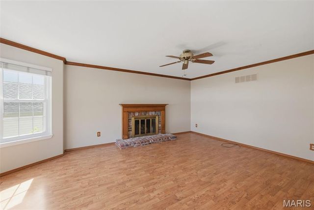 446 Woodstream Drive, St Charles, MO 63304