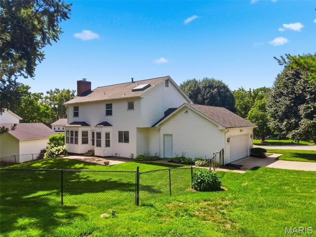 446 Woodstream Drive, St Charles, MO 63304