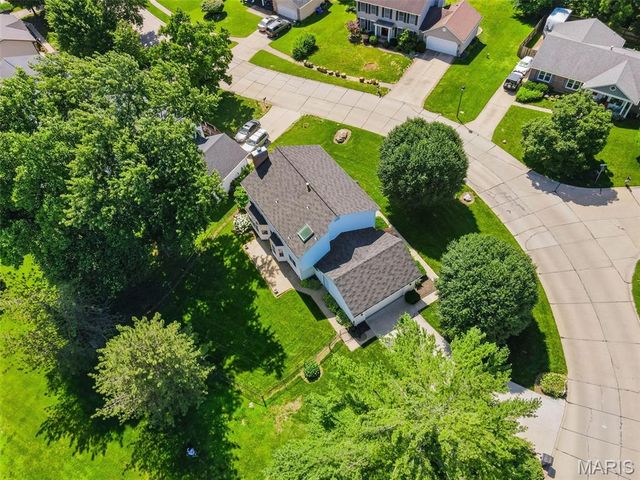 446 Woodstream Drive, St Charles, MO 63304
