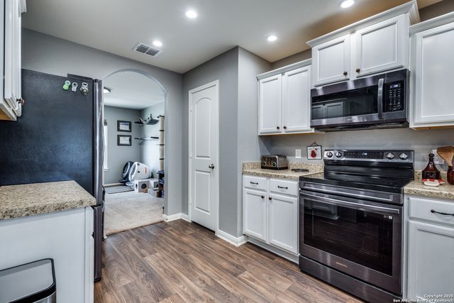 6119 Still Meadow, San Antonio, TX 78222