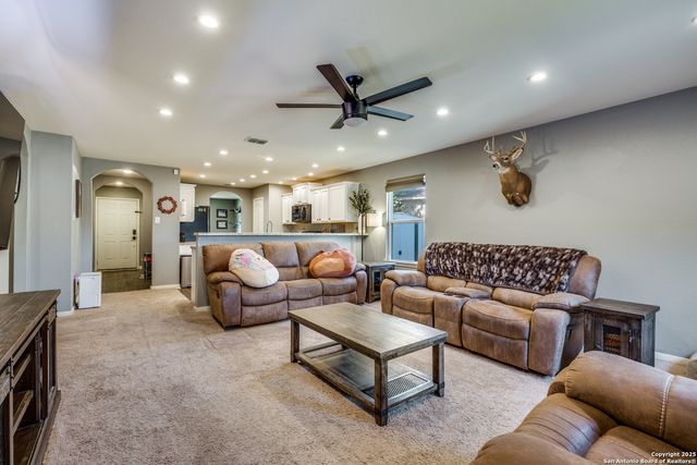 6119 Still Meadow, San Antonio, TX 78222