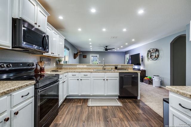 6119 Still Meadow, San Antonio, TX 78222