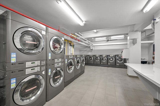 67-76 Booth Street 2i, Forest Hills, NY 11375