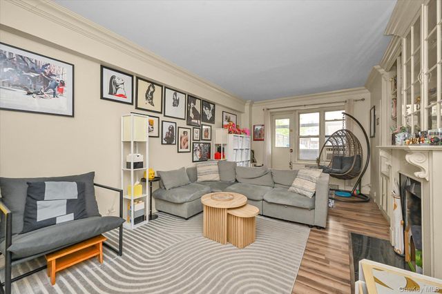 67-76 Booth Street 2i, Forest Hills, NY 11375