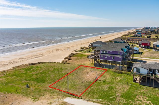 985 Marjorie, Gilchrist, TX 77617