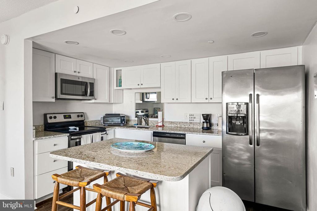Image 11 of property listing at 9400 COASTAL HWY #1001, Ocean City, MD 21842