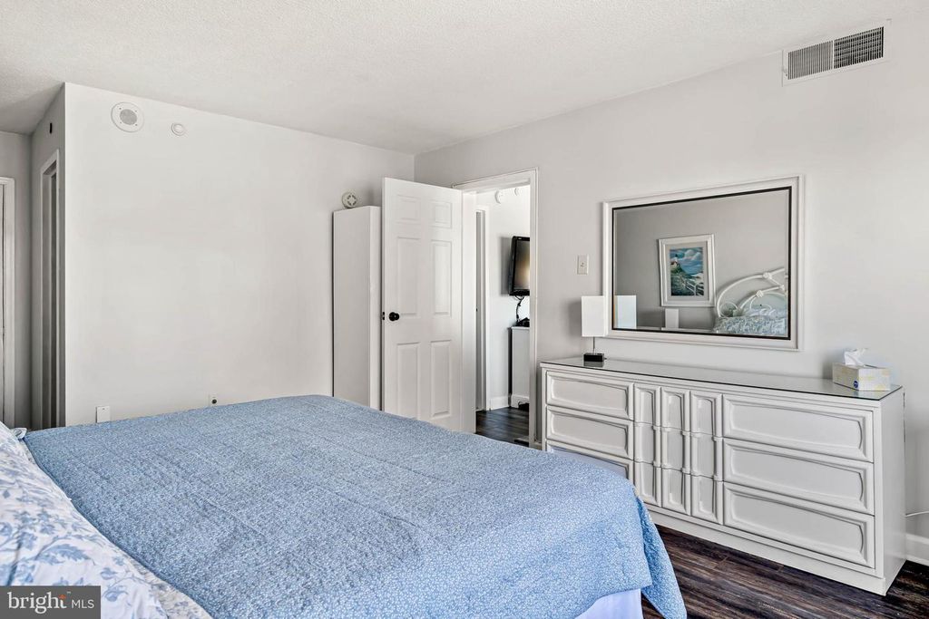 Image 16 of property listing at 9400 COASTAL HWY #1001, Ocean City, MD 21842