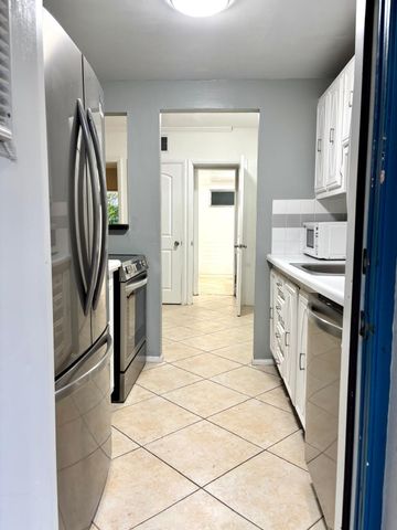 1407 NE 56th Street 207, Fort Lauderdale, FL 33334