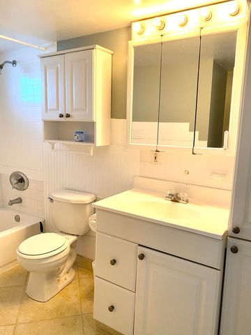 1407 NE 56th Street 207, Fort Lauderdale, FL 33334