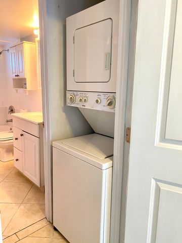 1407 NE 56th Street 207, Fort Lauderdale, FL 33334