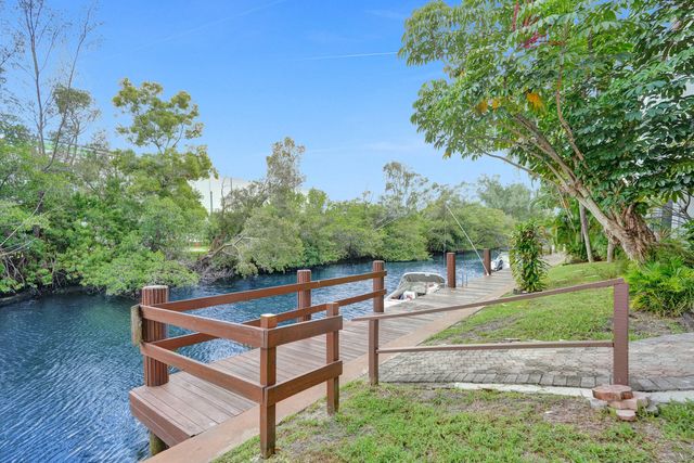 1407 NE 56th Street 207, Fort Lauderdale, FL 33334