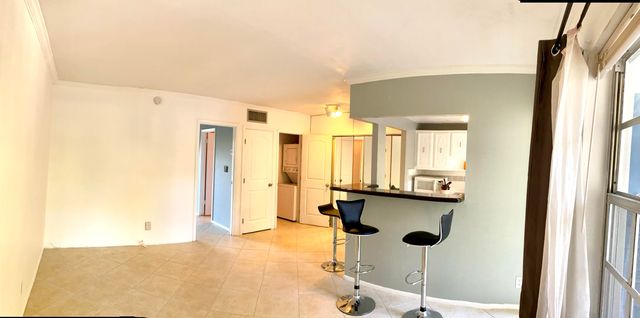 1407 NE 56th Street 207, Fort Lauderdale, FL 33334