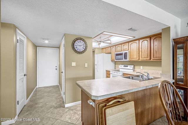 1595 N Atlantic Avenue 110, Cocoa Beach, FL 32931