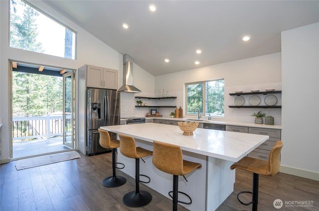 240 E Susan Lane, Union, WA 98592