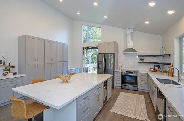 240 E Susan Lane, Union, WA 98592