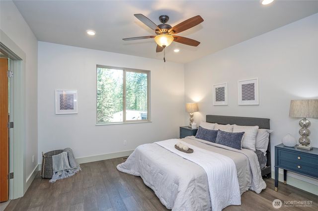 240 E Susan Lane, Union, WA 98592