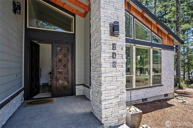 240 E Susan Lane, Union, WA 98592