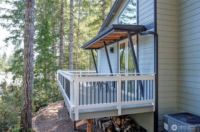 240 E Susan Lane, Union, WA 98592