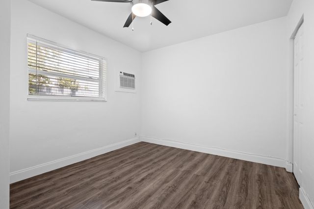 1100 NE 11th Avenue Apt 4, Fort Lauderdale, FL 33304