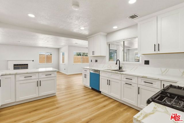 17590 El Cajon Drive, Hesperia, CA 92345