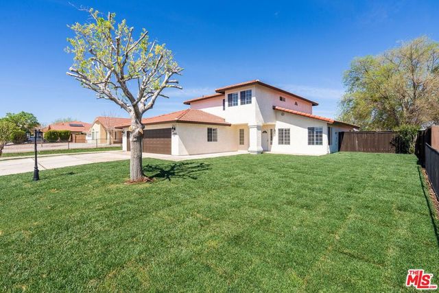 17590 El Cajon Drive, Hesperia, CA 92345