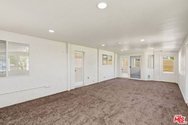 17590 El Cajon Drive, Hesperia, CA 92345