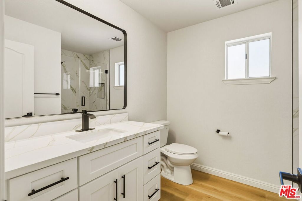 Image 16 of property listing at 17590 El Cajon Drive, Hesperia, CA 92345