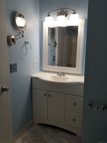 1 Abbott Road 37, Ellington, CT 06029