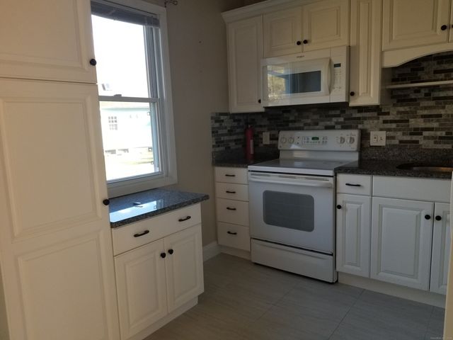 1 Abbott Road 37, Ellington, CT 06029