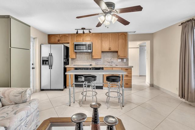 3998 NW 5th Avenue, Boca Raton, FL 33431