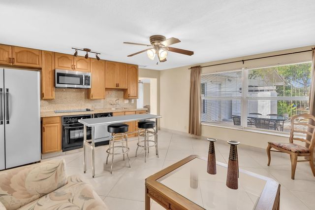 3998 NW 5th Avenue, Boca Raton, FL 33431