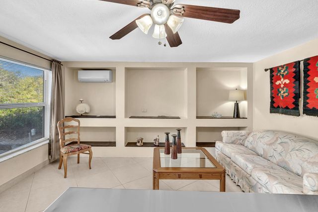 3998 NW 5th Avenue, Boca Raton, FL 33431