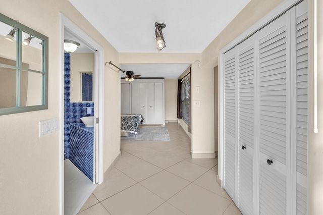 3998 NW 5th Avenue, Boca Raton, FL 33431